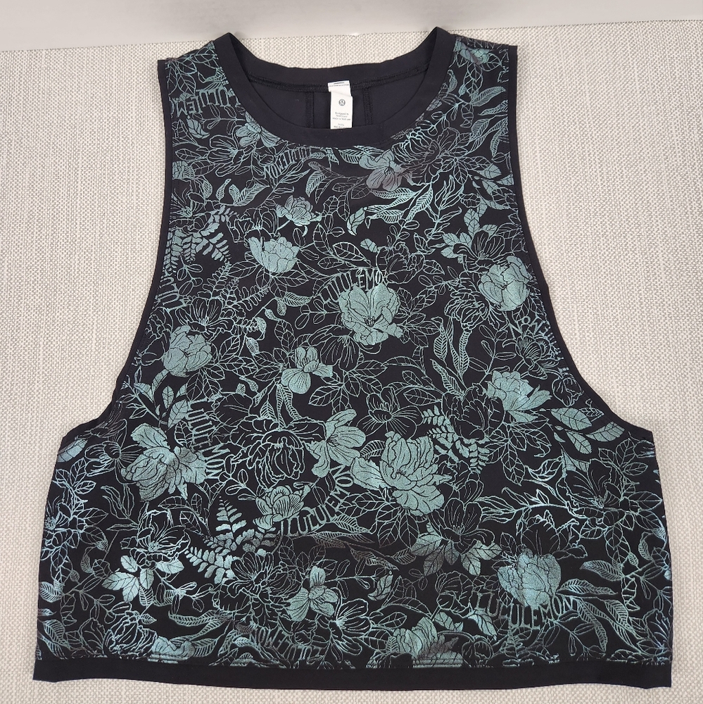 Lululemon Size 2 Muscle Love Tank Top Shine Iridescent Foil